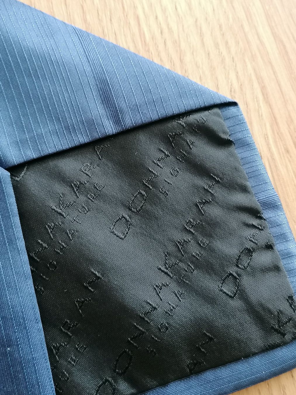 Cravatte: Donna Karan 100% Seide Krawatte - Nr. 43 – Usato da Basel venduto da vintagecollector 3