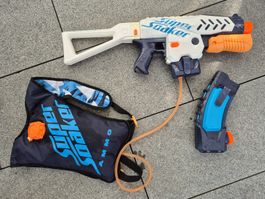 Wasserpistole Super Soaker mit Wasserrucksack gebraucht