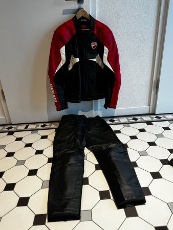 Motorrad Lederkombi 4 Mal getragen