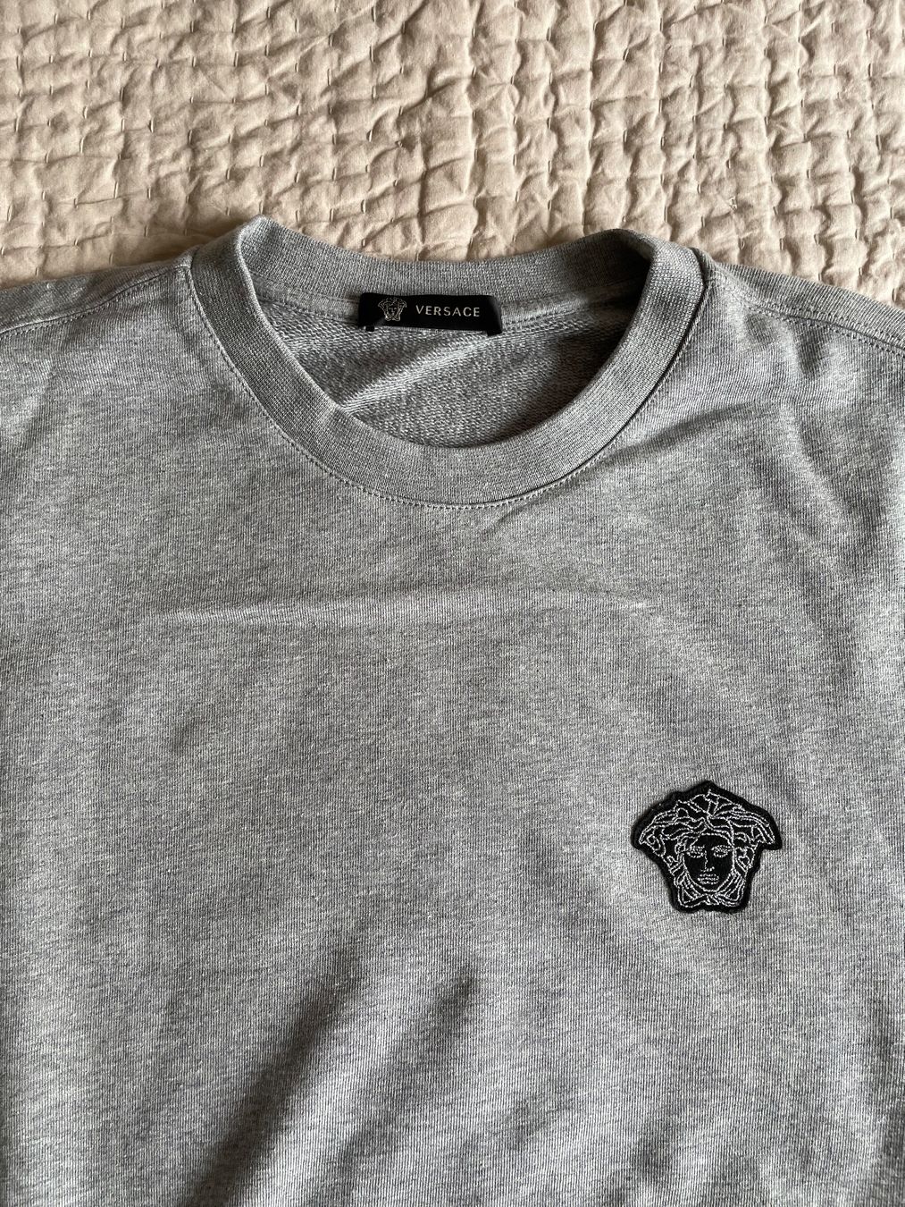 Versace Maglioni & Felpe: VERSACE PULLOVER - Gr.XS – Usato da Basel venduto da MarkenundKleidung 1