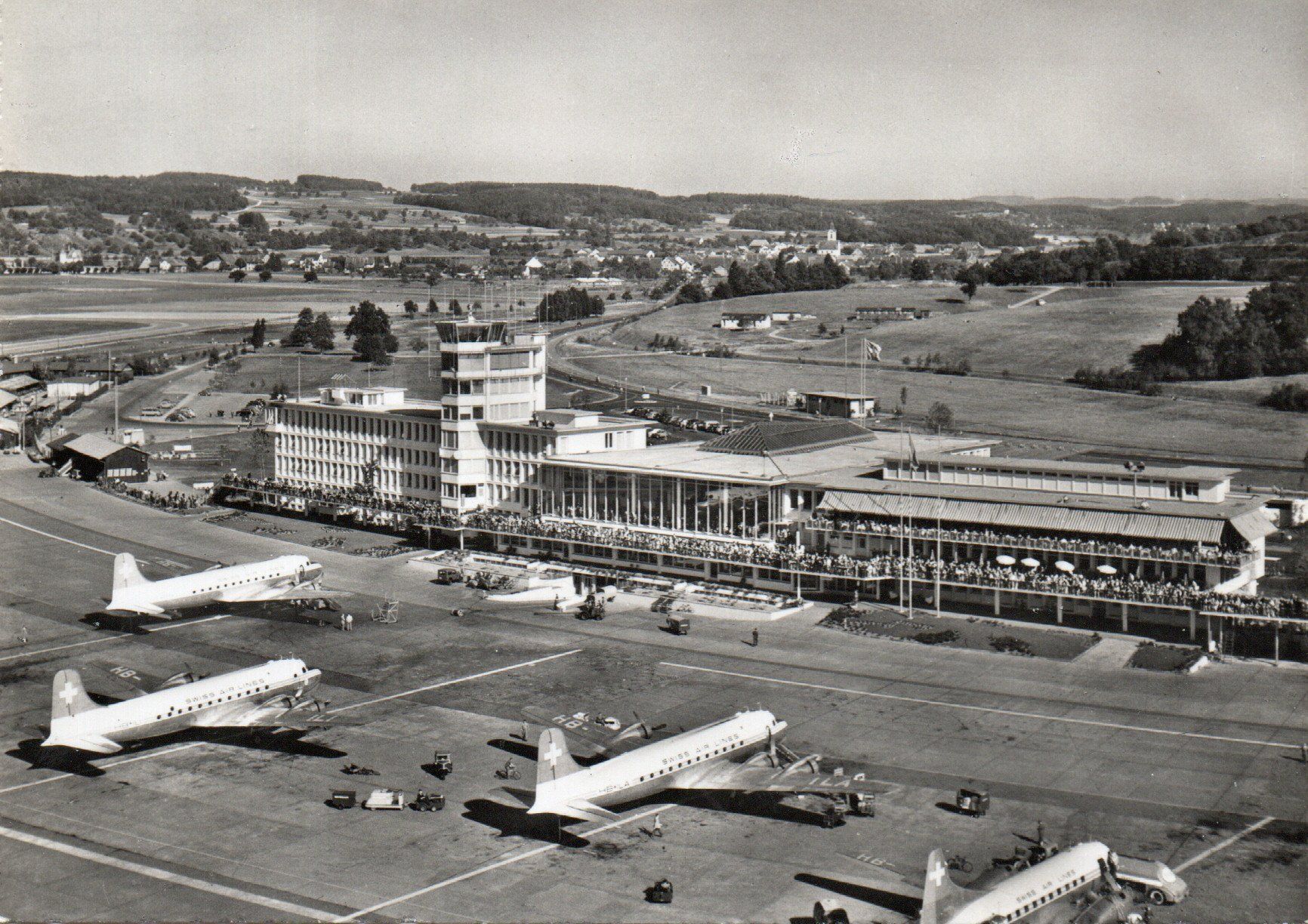 Cartoline postali: Kloten - Flughof – Nuovo (secondo la descrizione) da Melano venduto da pisonsdro
