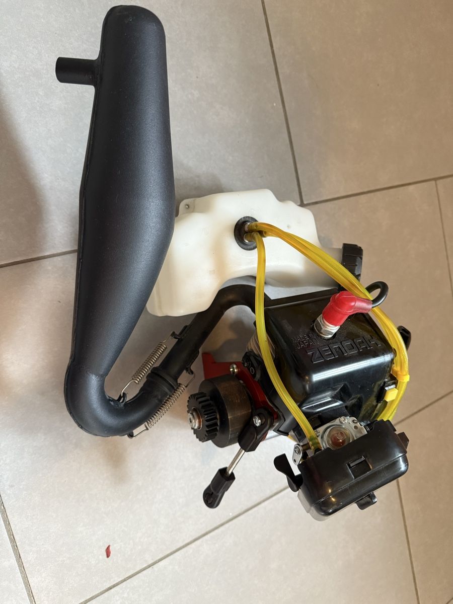 Zenoah Modellismo RC: Zenoah g230rc NEU – Nuovo e nell'imballaggio originale da Hornussen venduto da mag_7c89 1