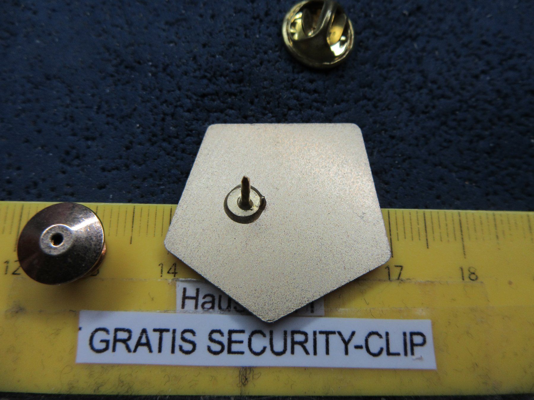 Swiss Placchette & Badge: DAMPFWALZE E V A GOLDIG PIN ENAMEL SWISS MADE – Usato da Ettingen venduto da Hausi4711 1