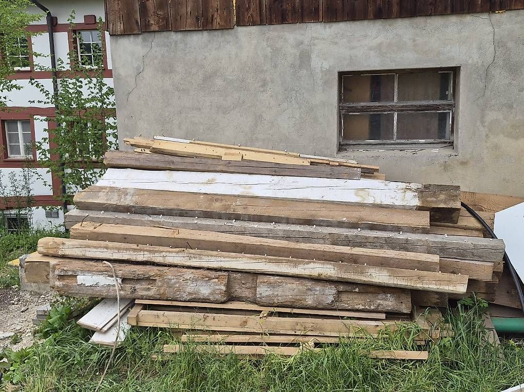 Articoli in legno: Holzbalken 2.5m-3m – Usato da Dättlikon venduto da man_ct9m 3