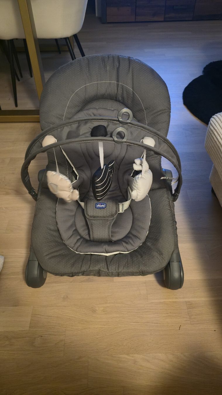 Chicco Wippen & Schaukeln: Chicco Hoopla Babywippe/ Babyschaukel – Neu (gemäss Beschreibung) aus Niederhasli von and_r2sv