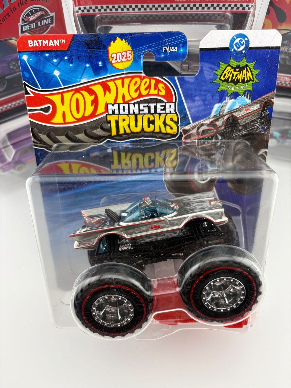 Hot Wheels Modellautos: Hot Wheels Monster Trucks Batman Batmobile CHASE – Neu und originalverpackt aus Flawil von HeisseReifen 1