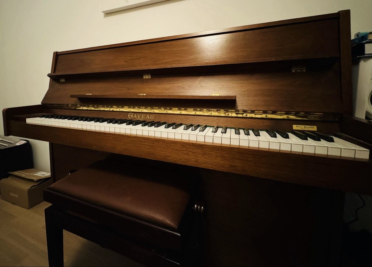 Musikinstrumente: Magnifique Piano à bas prix – Gebraucht aus Nyon von che_tsl2 3