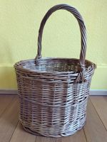 Runder Weidenkorb mit Henkel
