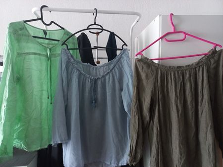 4 Blusen Grösse L-Xl