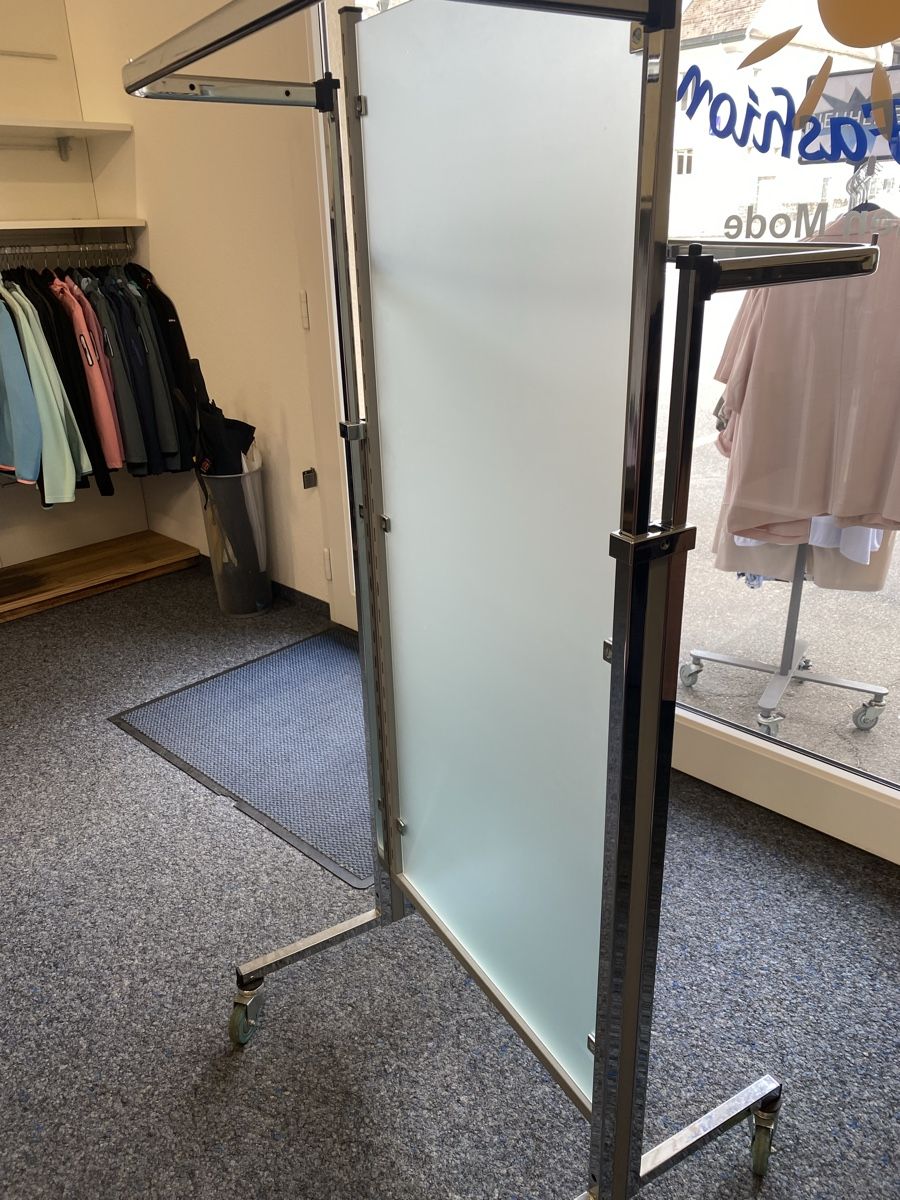 Altro in Decorazioni & Accessori: Kleiderständer auf Räder – Usato da Schüpfheim venduto da Sakiadra