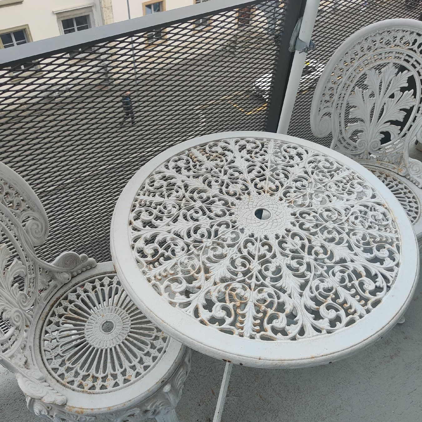 Set di tavolo e panche: Ensemble de jardin en fonte, Table + 2 ch. – Usato da Biel/Bienne venduto da notfun 4