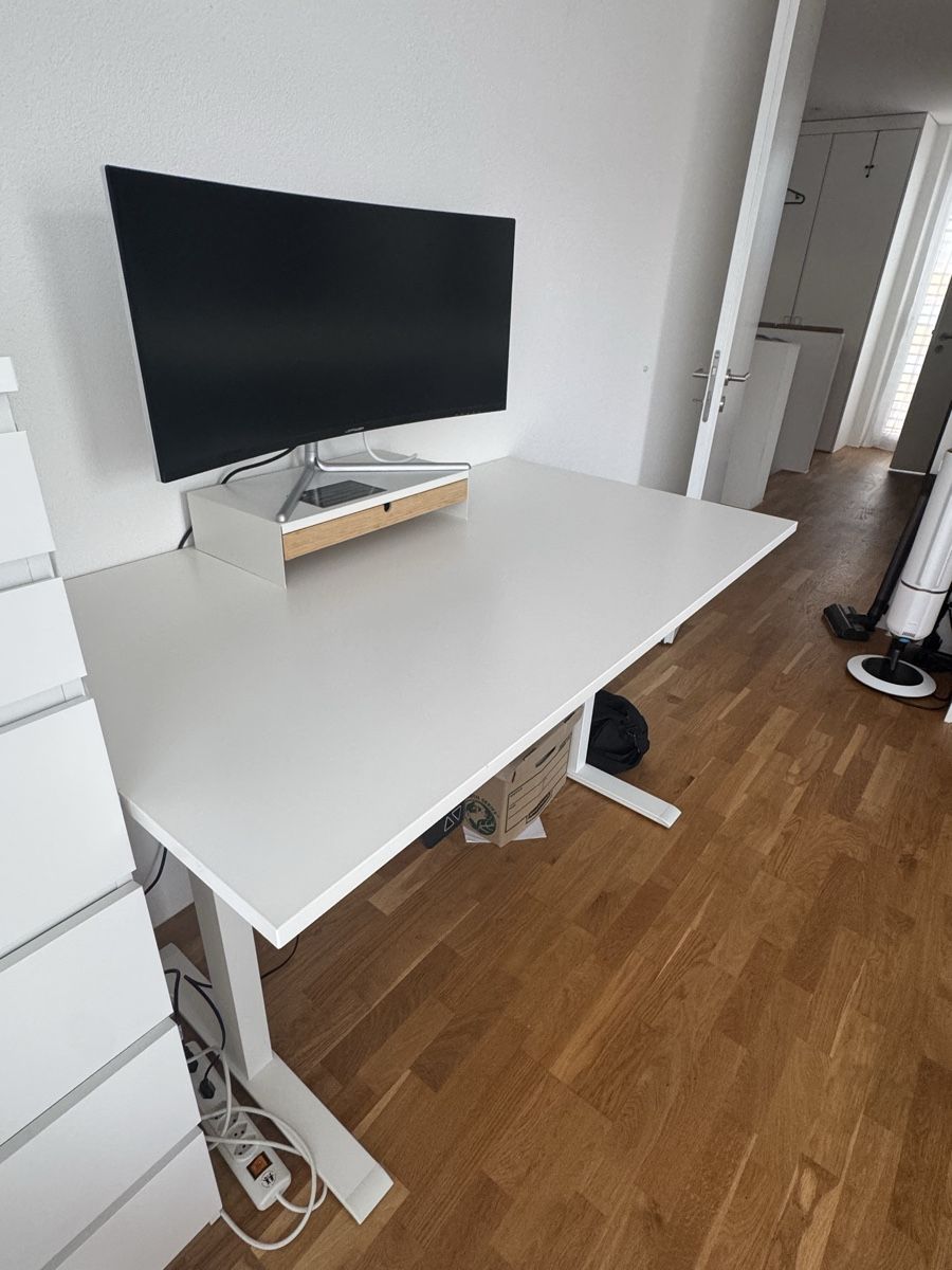 Ikea Scrivanie: IKEA Stehpult / Stehtisch 160x80 – Usato da Rotkreuz venduto da mari_on 1