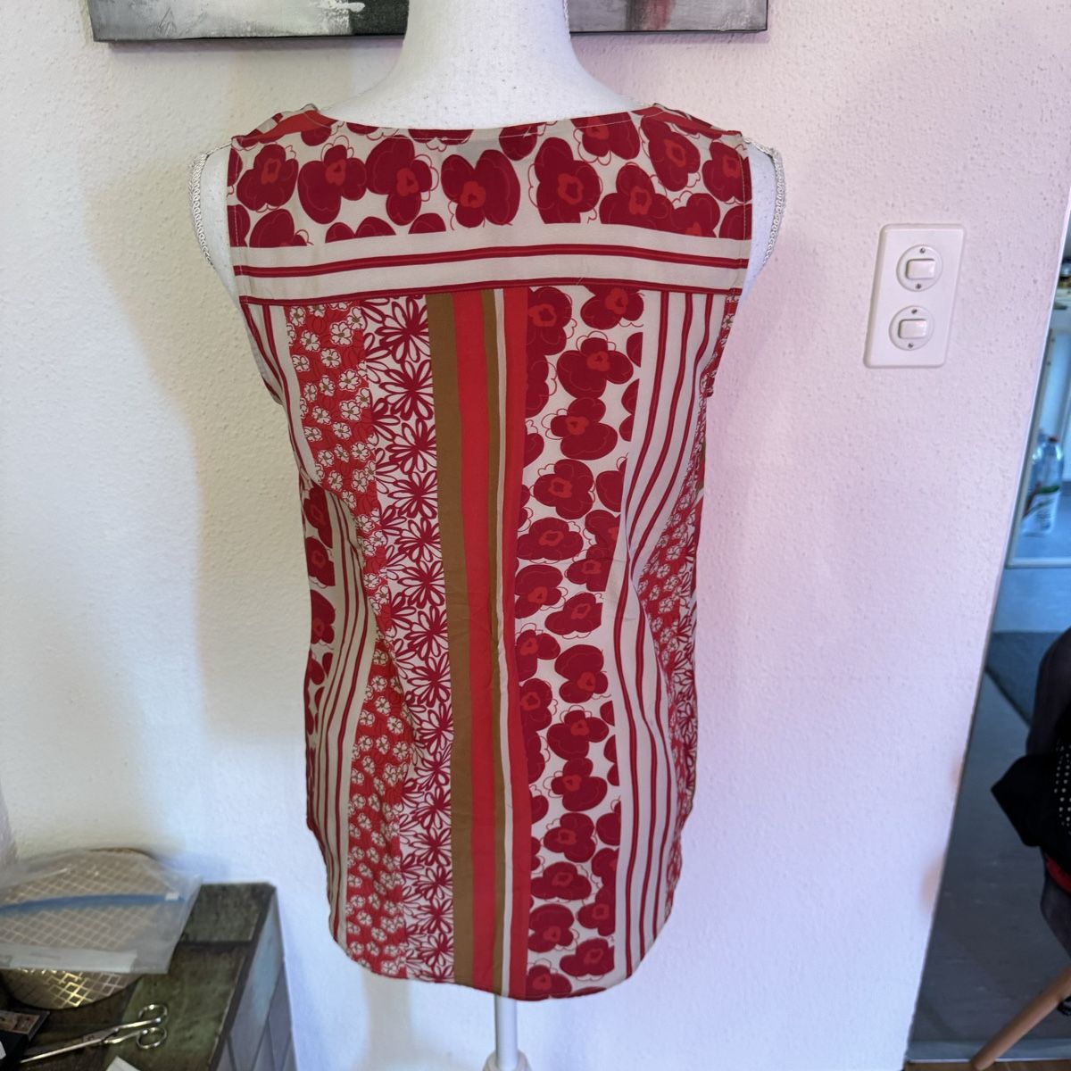 Top: ROSSO35 Design Sommer Top 100% Seide gr.36 – Nuovo (secondo la descrizione) da St. Gallen venduto da mania03 3