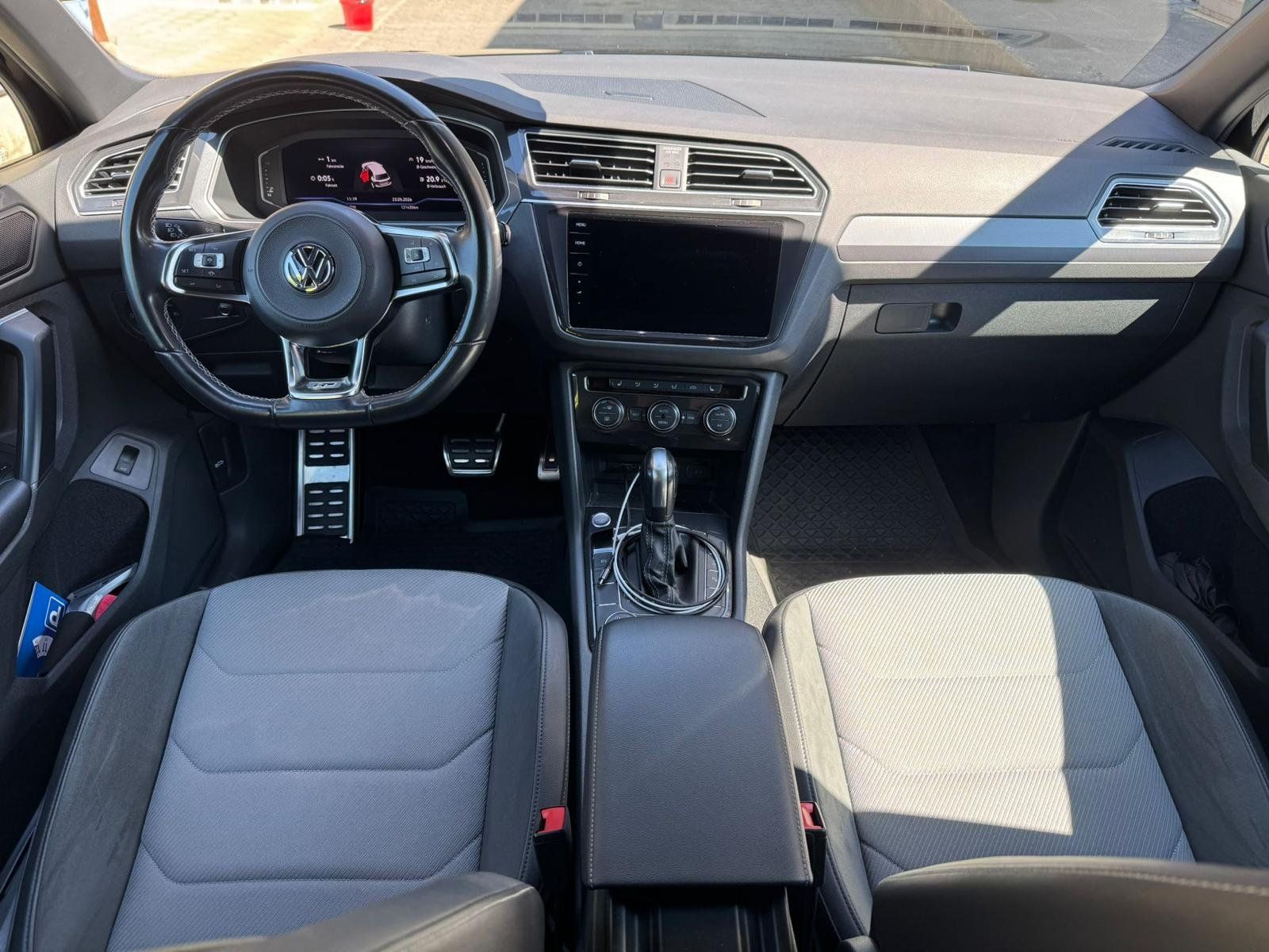 VW Automobili: VW Tiguan R-Line 2.0L TSI DSG 4Motion – Usato da Rüegsauschachen venduto da flo.93 5
