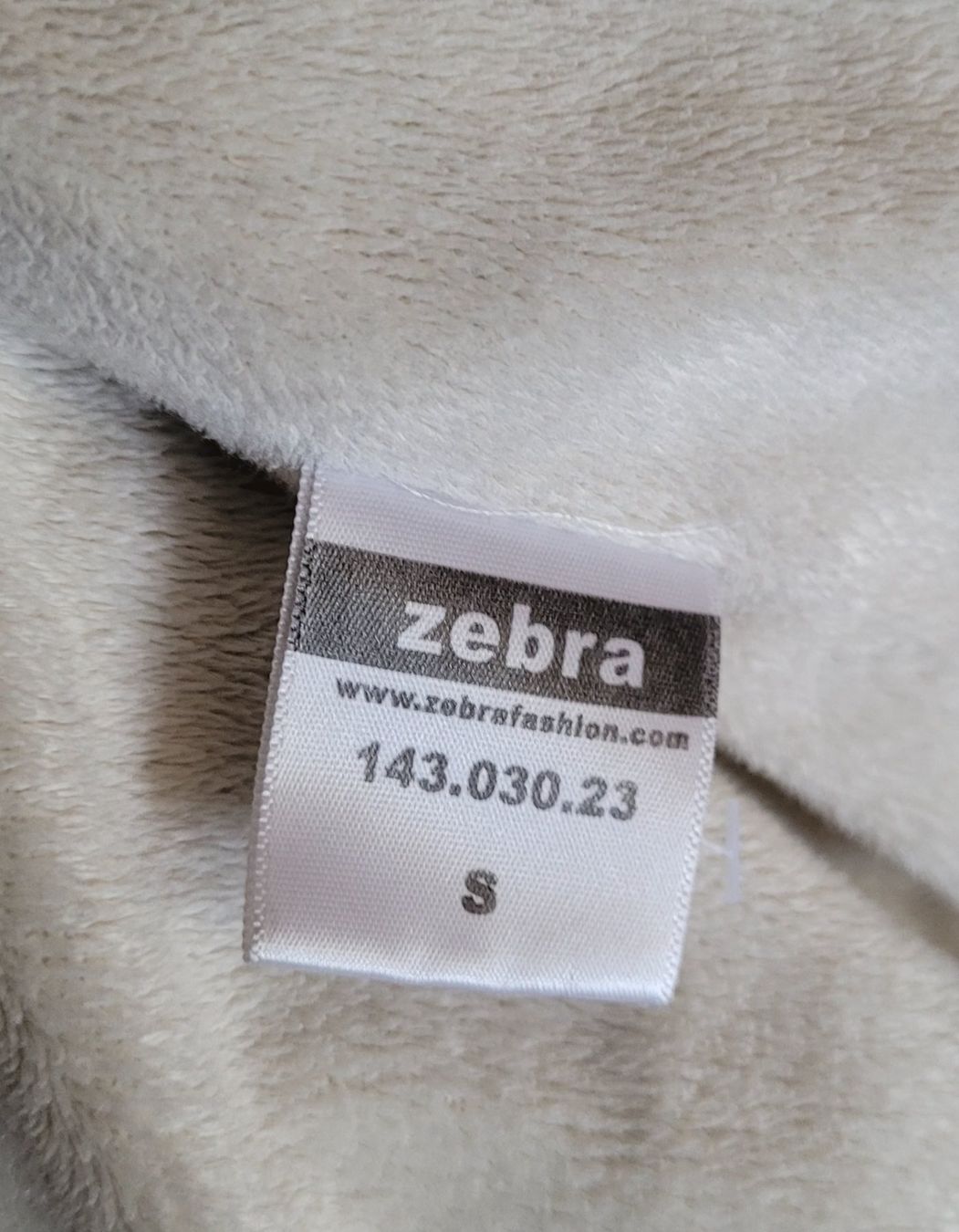 Giacche: Jacke Gr. S mit Kragen flauschig ZEBRA – Usato da Füllinsdorf venduto da Sunnebliemli7 3