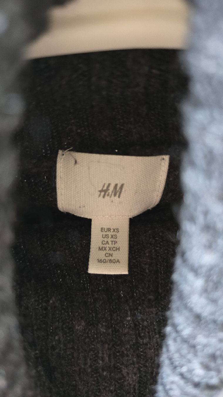 H&M Maglioni & Felpe: 3 schöne gesteifte Strickpullover Grösse S/XS – Usato da Buchberg venduto da MaddieF 5