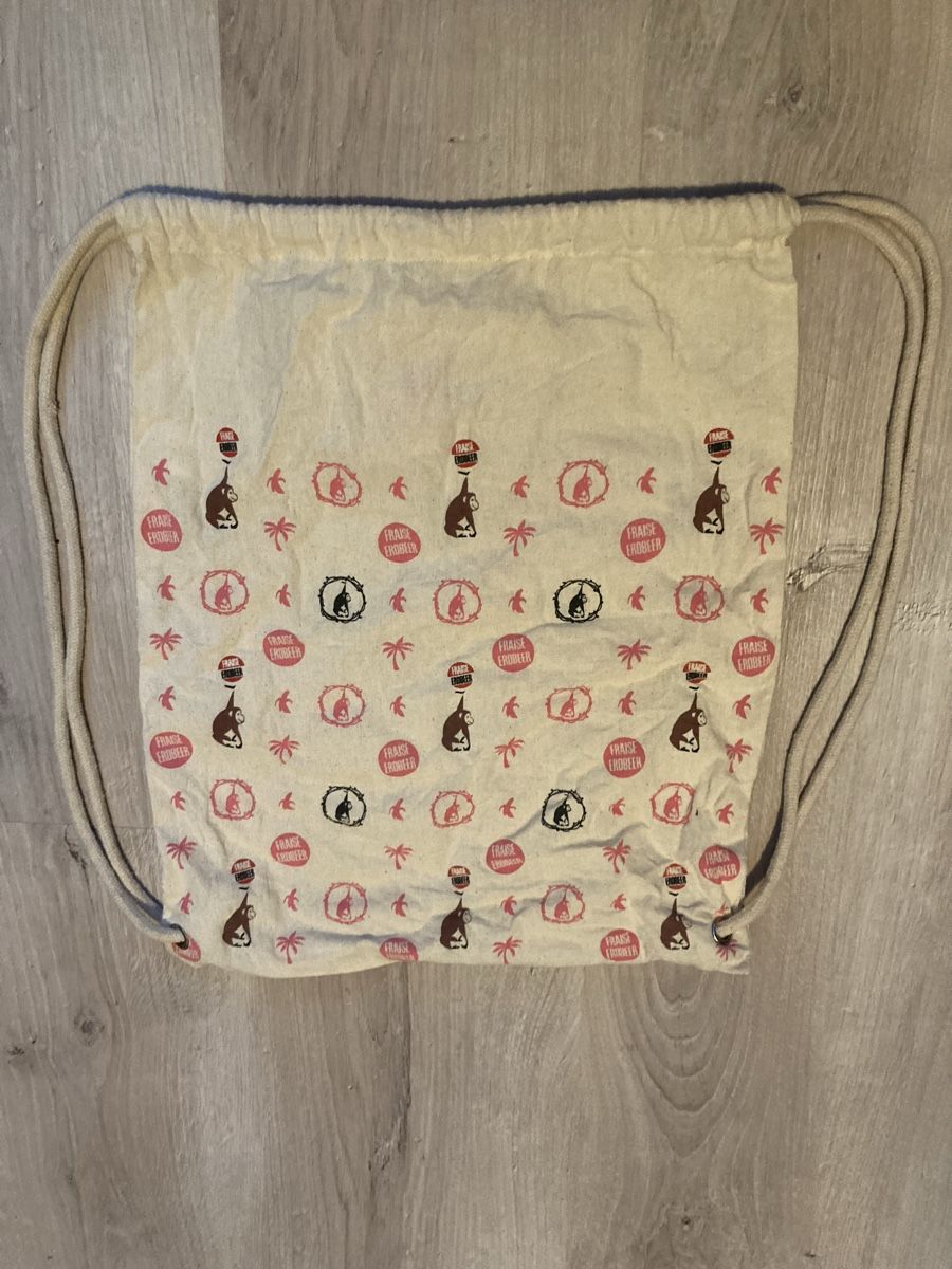 Taschen: Gymbag/Turntasche Erdbeerglace Migros – Neu (gemäss Beschreibung) aus Rothenthurm von jeisi99