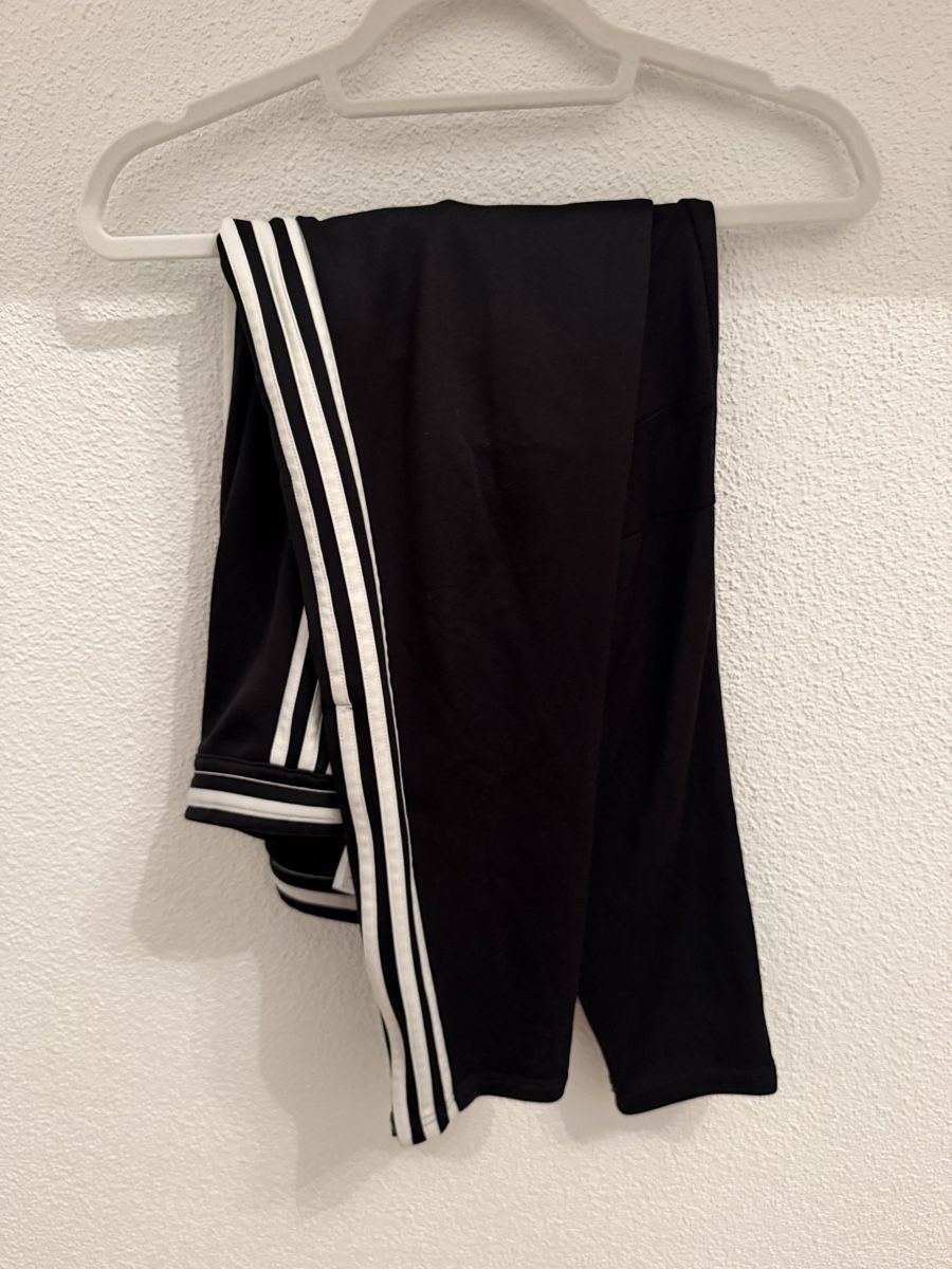 Adidas Pantalons: Adidas Trainerhose – D'occasion à Eschenbach LU par Tatzi1 1