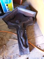 grosses antikes Kreuz, Holz