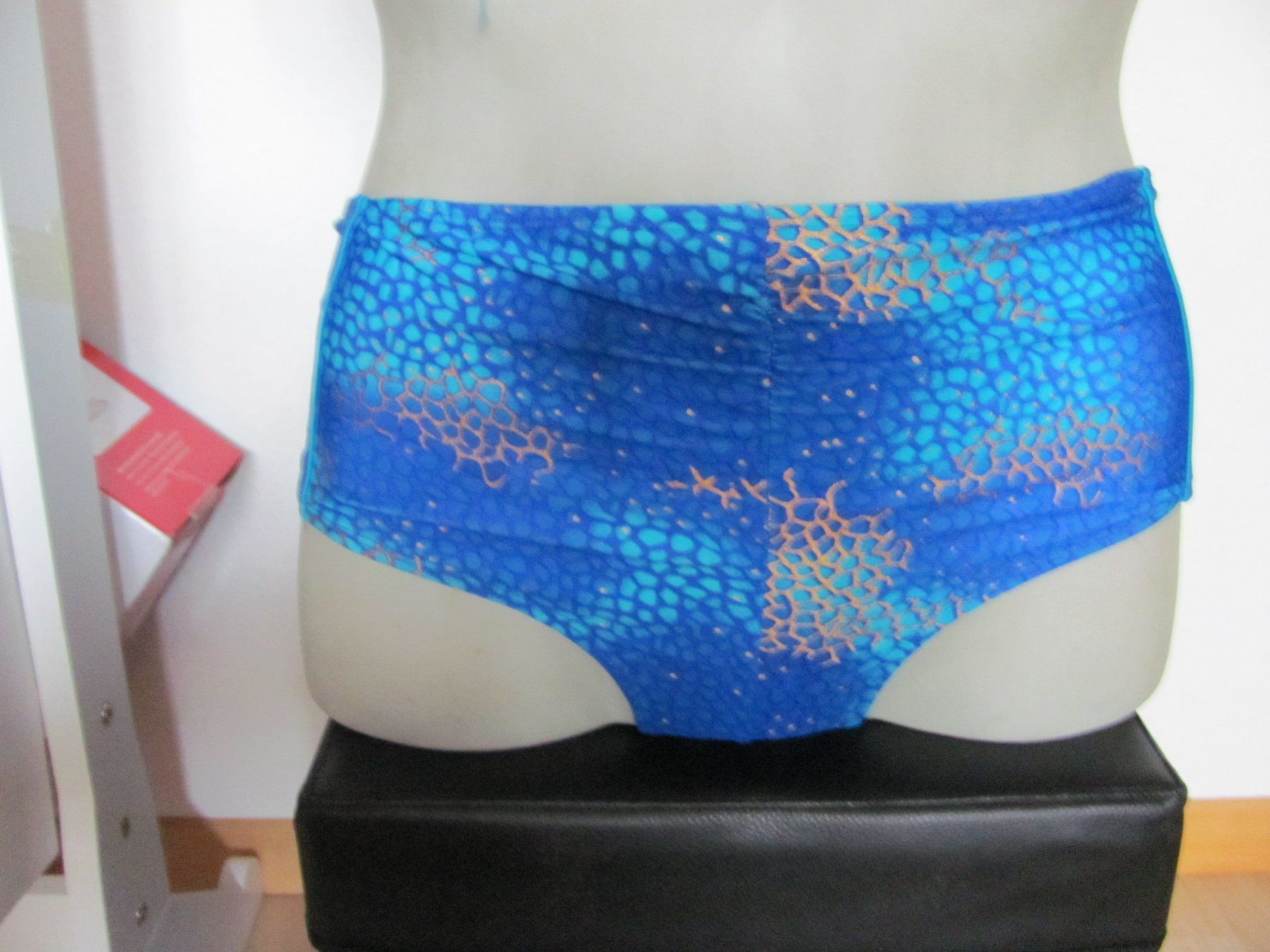 Costumi da bagno & Bikini: Sommer Set: Bikini  blau gemustert, Grösse 46/48, – Usato da Gümligen venduto da Fantapanda 3