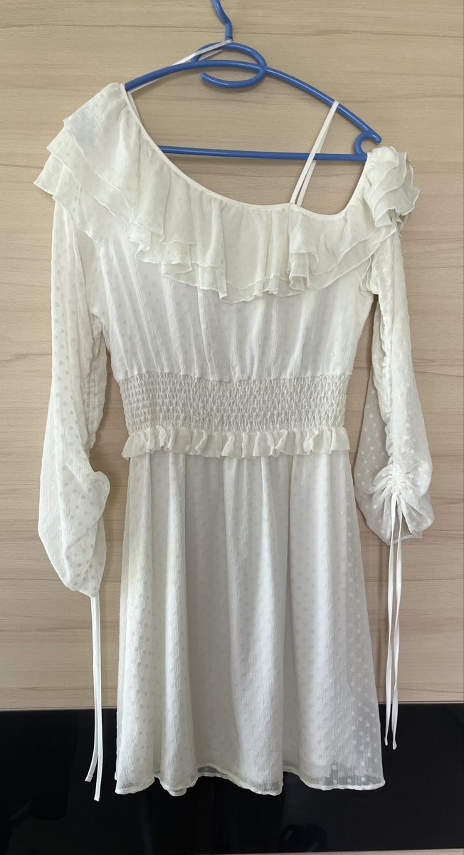 H&M Robes: Weisses Kleid Grösse 34 – D'occasion à Lenzburg par Jekach