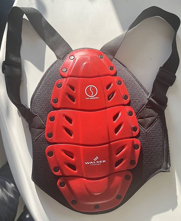 Schutz & Schoner: Neu: Kinder Freestyle Rückenpanzer – Gebraucht aus Zürich von kangi25