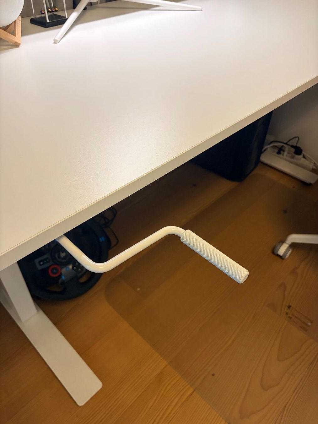 Ikea Schreibtische: Ikea Manual Sit/Stand Table 160x80cm – Gebraucht aus Oberägeri von aka_skz8 1