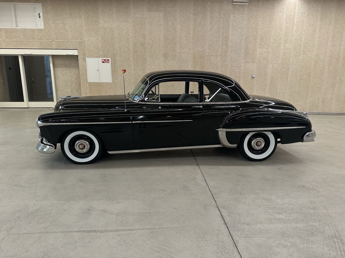 Oldsmobile Autos: 1950 Oldsmobile Rocket 88 Coupe – Gebraucht aus Chur von Catfish57 7