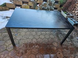 Tisch mit solidem rostfreiem Metallgestell 160 x 100 x 74 cm
