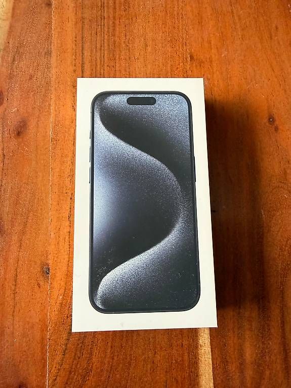 Telefoni cellulari / Smartphones: IPhone 15 Pro - Titan Blau - 1 TB – Usato da Stäfa venduto da cam_sfr7 2