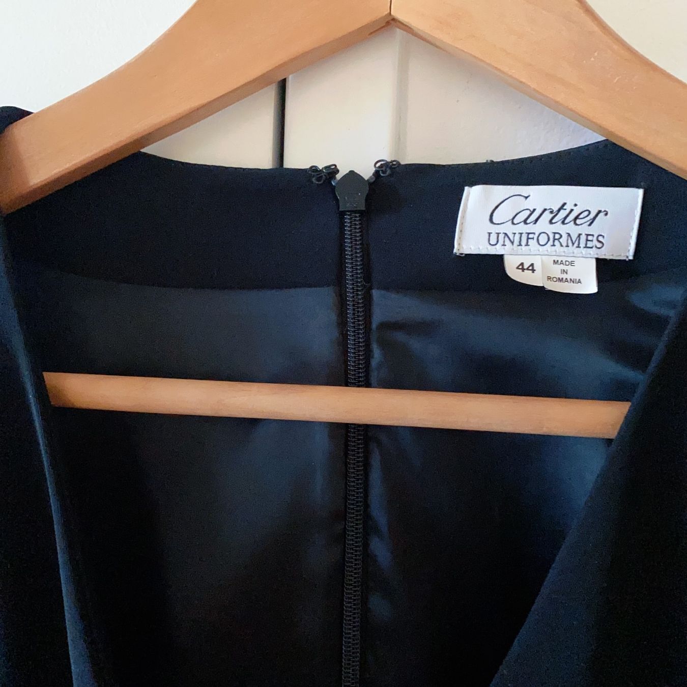 Vestiti: Schwarzes Sommerkleid, elegantes Wickeldesign – Nuovo (secondo la descrizione) da Luzern venduto da Sommer_26 2