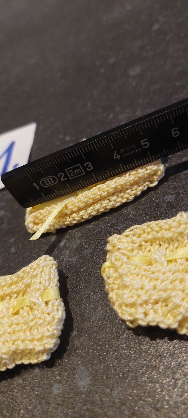Bambole: Miniatur Puppenkleidli – Nuovo (secondo la descrizione) da Muri AG venduto da nindo1 2