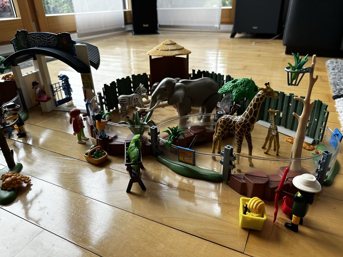 Playmobil Spielzeuge: Playmobile Set Zoo – Gebraucht aus Oberuzwil von  1