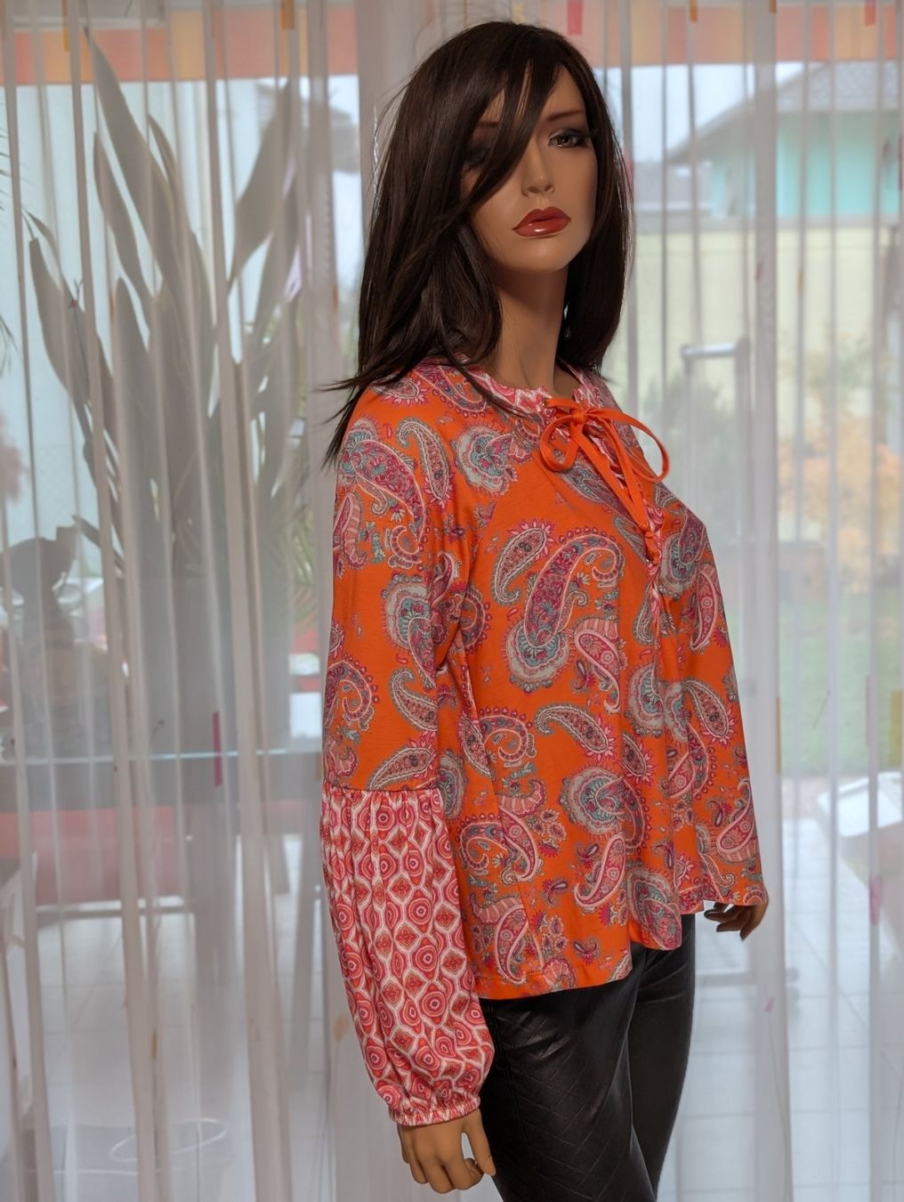 Camicette: Orange gemusterte Bluse (gr. 36/38) – Usato da Cugnasco venduto da tizianaq 2