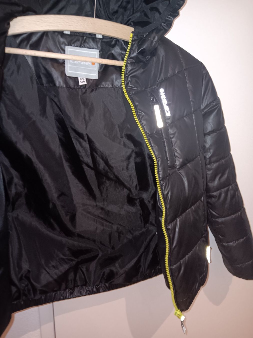 Giacche & Cappotti: Kinder Jacke, Gr. 128 – Nuovo (secondo la descrizione) da Gelterkinden venduto da ram_5vkp 3