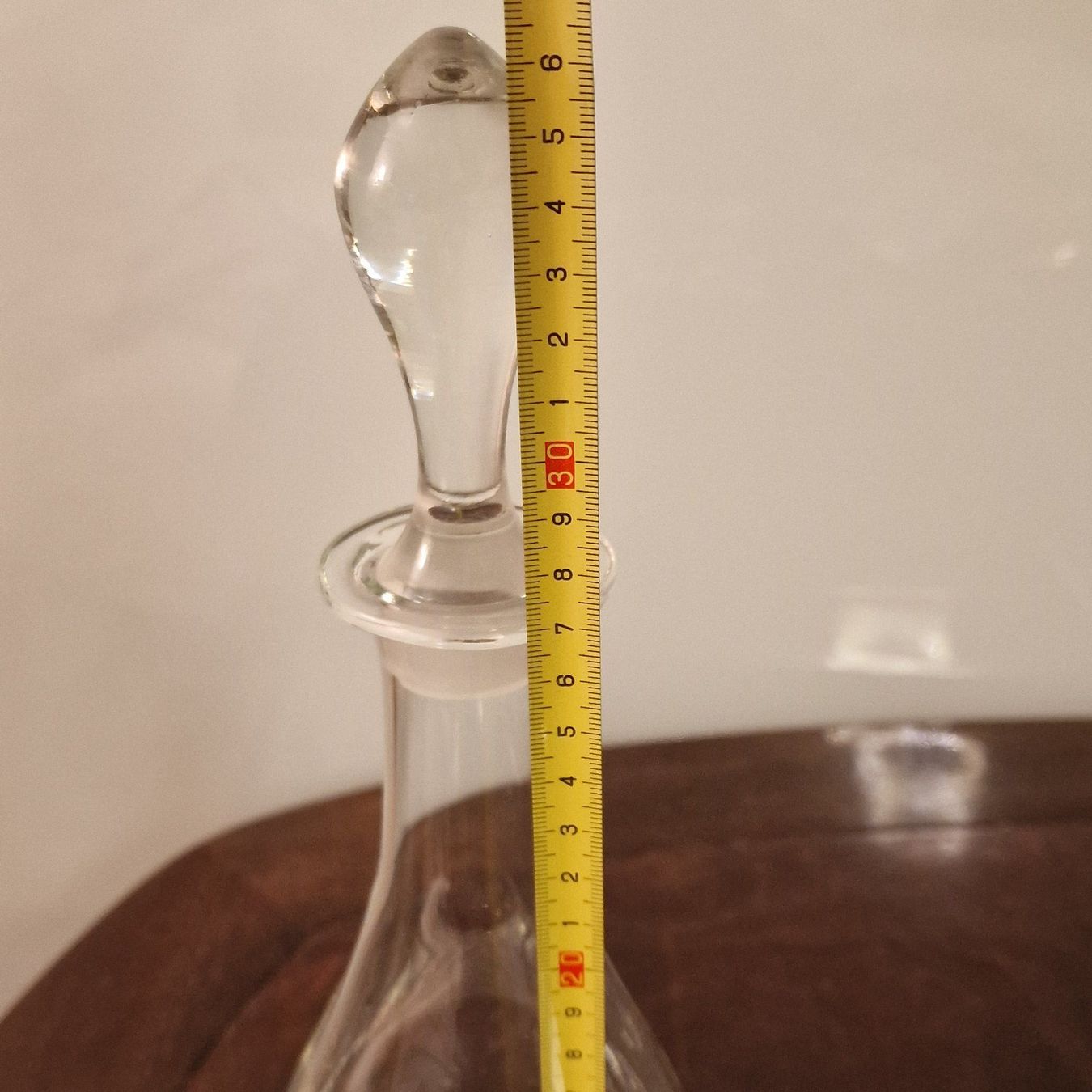 Karaffen: Dekorative Vintage-Kristallkaraffe mit Glasstopfen. – Gebraucht aus Birr von dem_9xtm 9