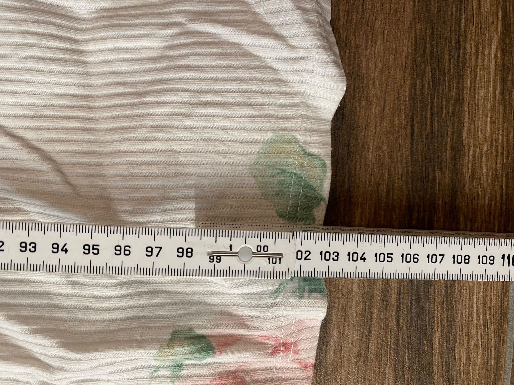 Negligees & Pigiami: Nachtthemd mit Rosen weiss Gr. 44 - 46 – Usato da Pratteln venduto da a23_j2gs 8