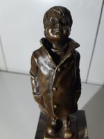 Bronze Junge