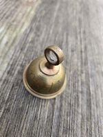Metall: Messing Glöckchen mit Noel Inschrift, vintage