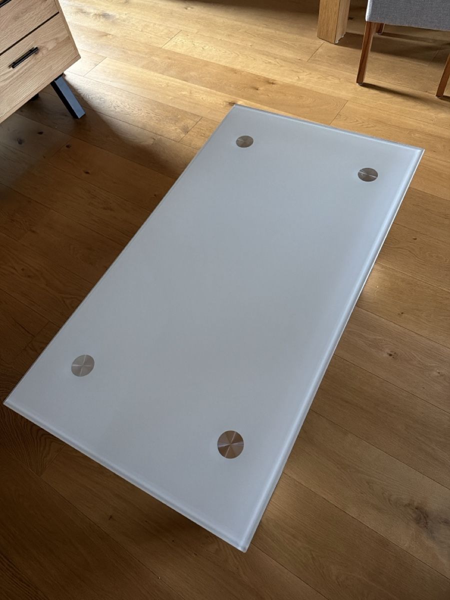 Tables: Glastisch 110x60 – D'occasion à Gamprin par jumbo91