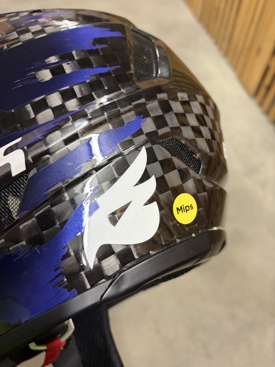 Helme: Bluegrass Legits Carbon MIPS Helm in deep purple Gr M – Gebraucht aus Niederrohrdorf von k.schaffner 4