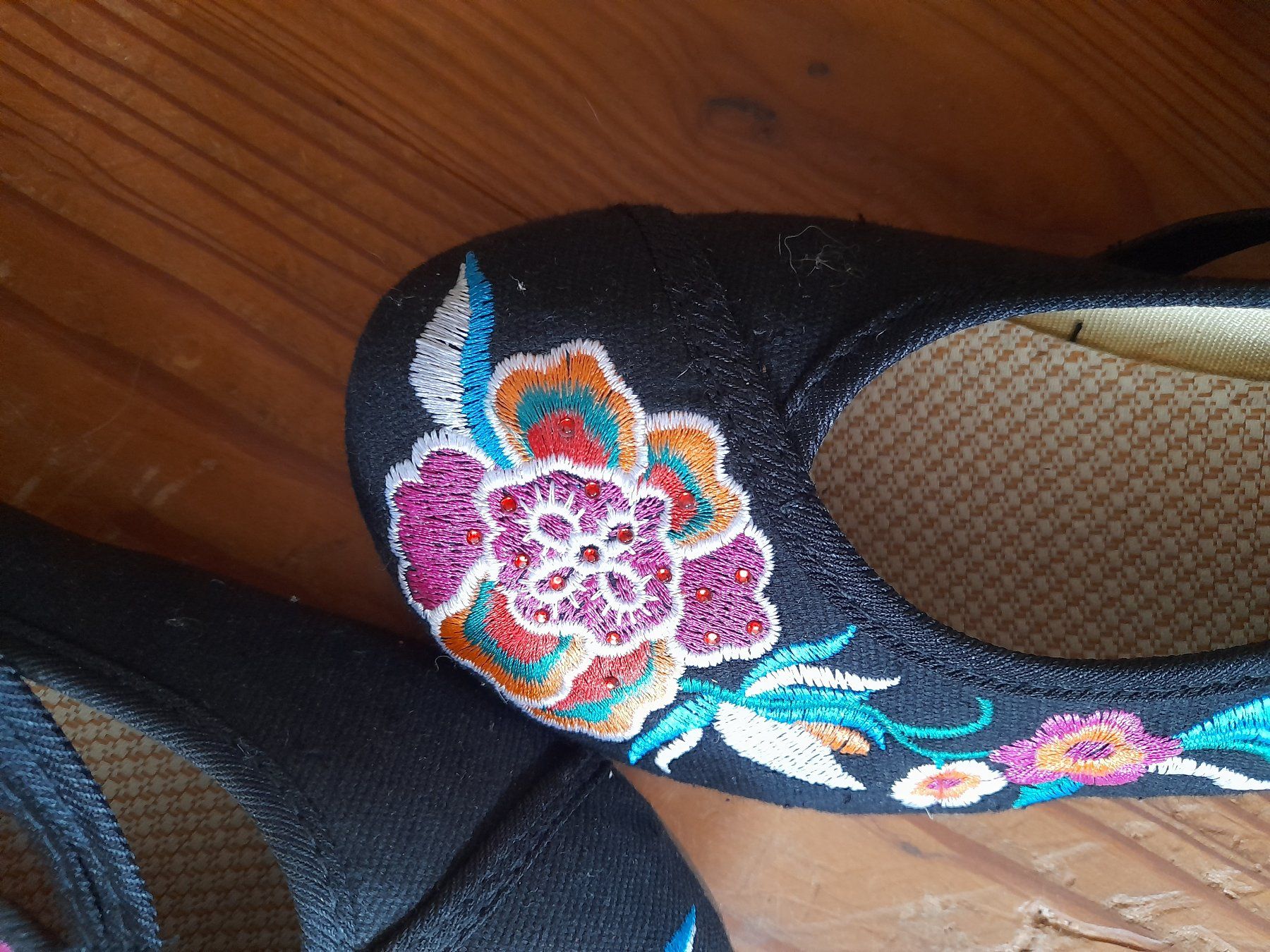 Scarpe da donna: chinesische Schuhe oder Finken . 36 . ungetragen . – Usato da Leuggelbach venduto da schmetterlings-fee 3