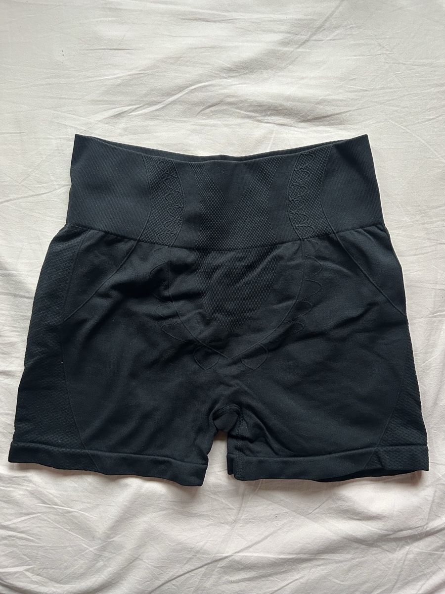 Leggings: Gym shorts – Gebraucht aus Arzo von val_55vd 2
