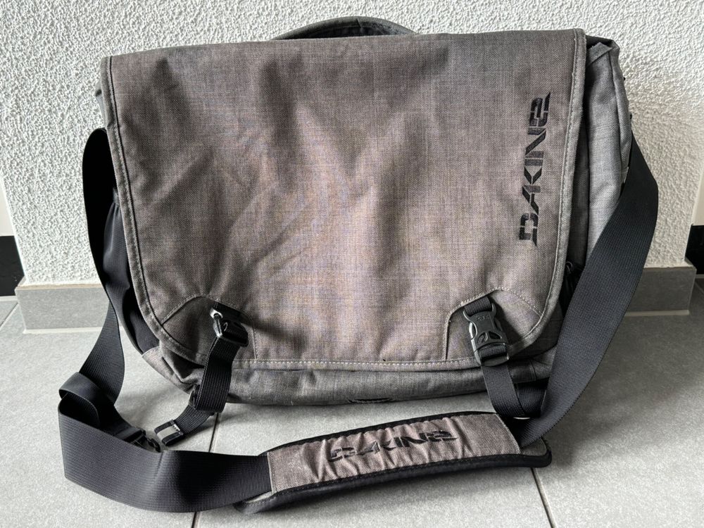 Dakine messenger 23l on sale