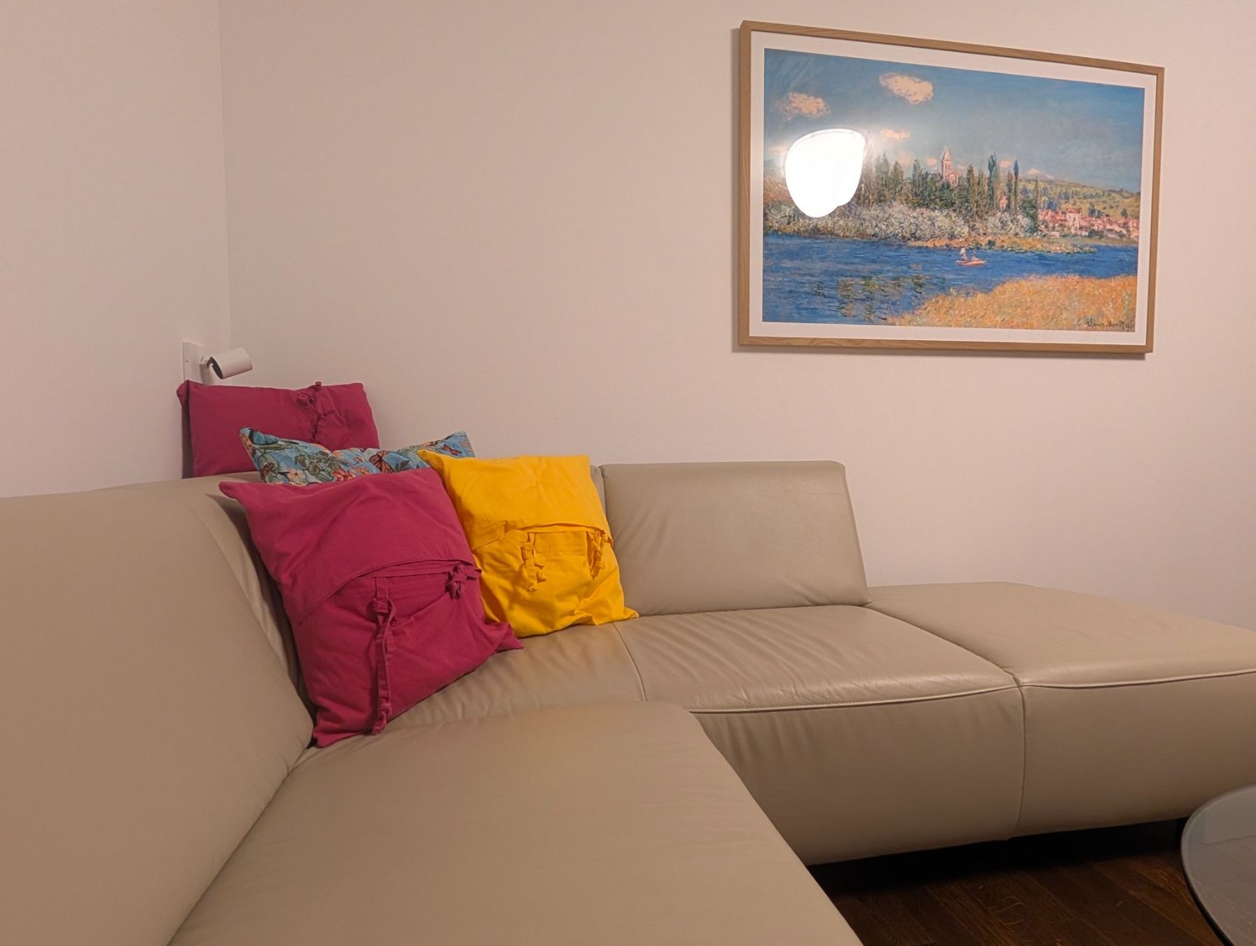 Micasa Divani: Echtleder Ecksofa MICASA mit Hocker, grau - Top Zustand! – Usato da Uetikon am See venduto da transsonic2 4
