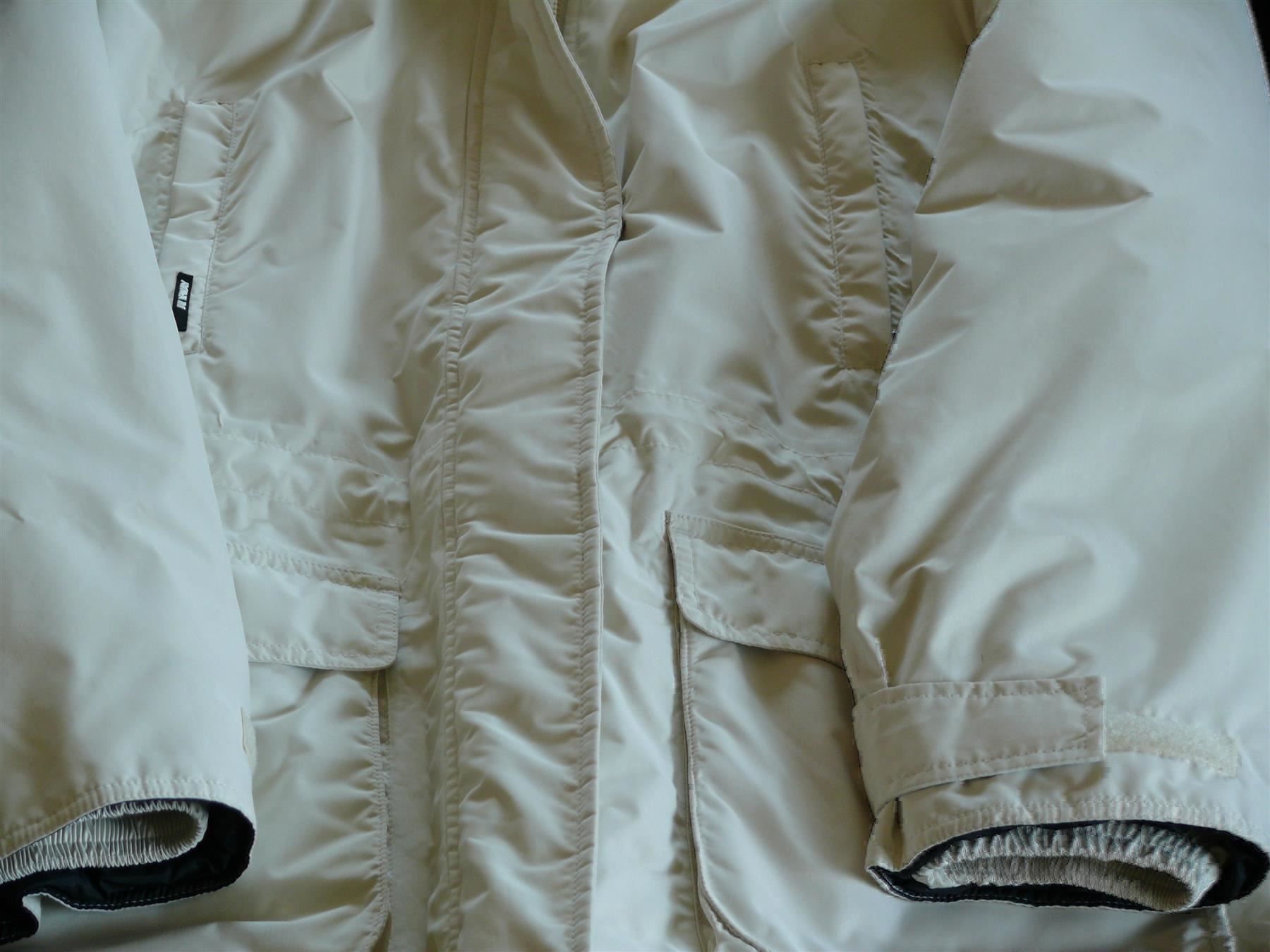 Jacken: K WAY Gesteppte Jacke mit Kapuze – Gebraucht aus Scherzingen von packtesan 1