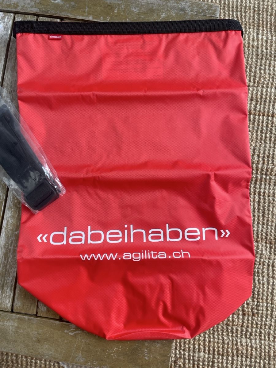 Borse: Roter Schwimmsack/Drybag von Simcla - Neu – Nuovo e nell'imballaggio originale da Zürich venduto da ani_8d5j