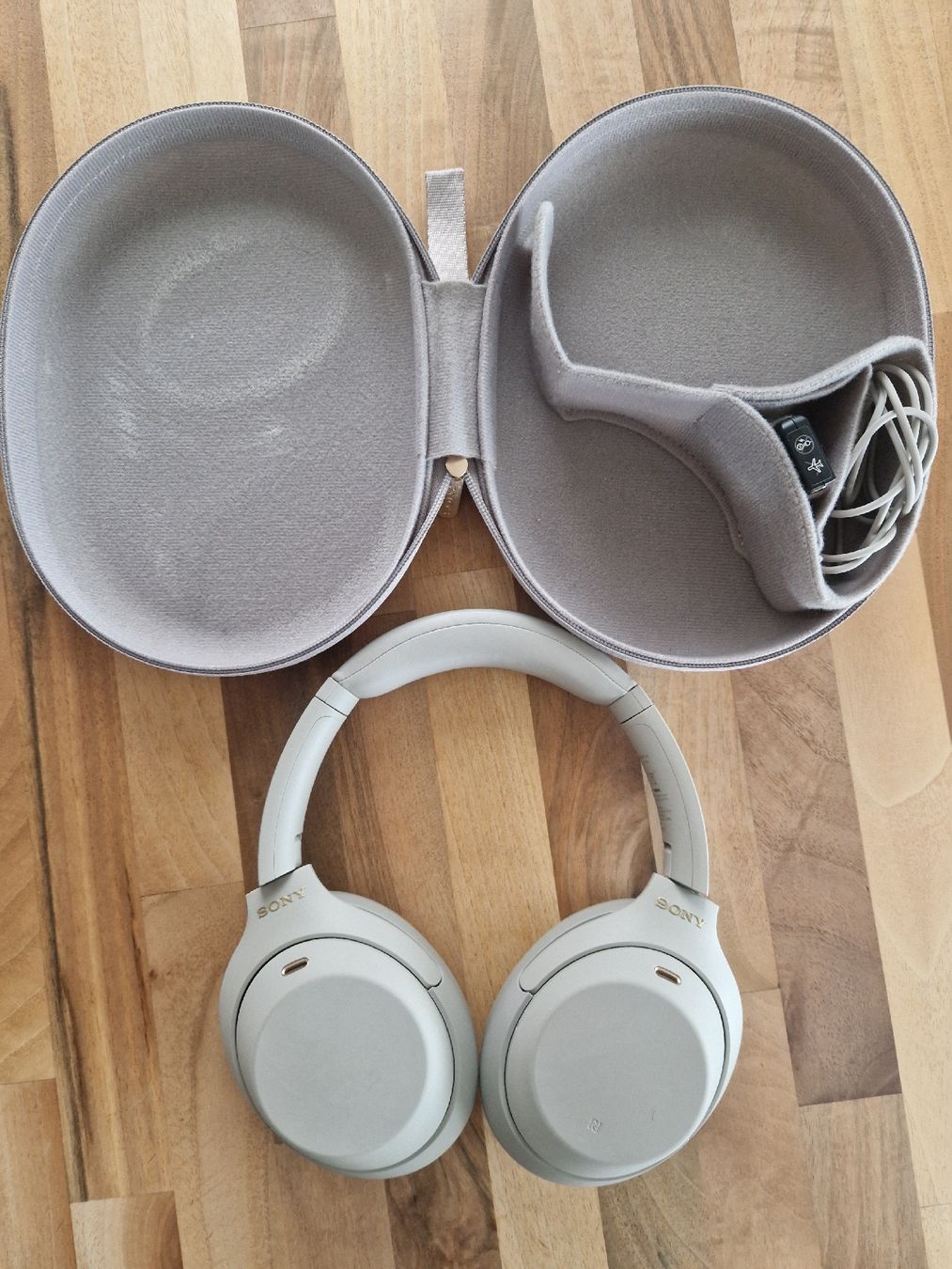 Sony Kopfhörer: Sony WH-1000XM4 beige – Gebraucht aus Lyss von katelisa 2