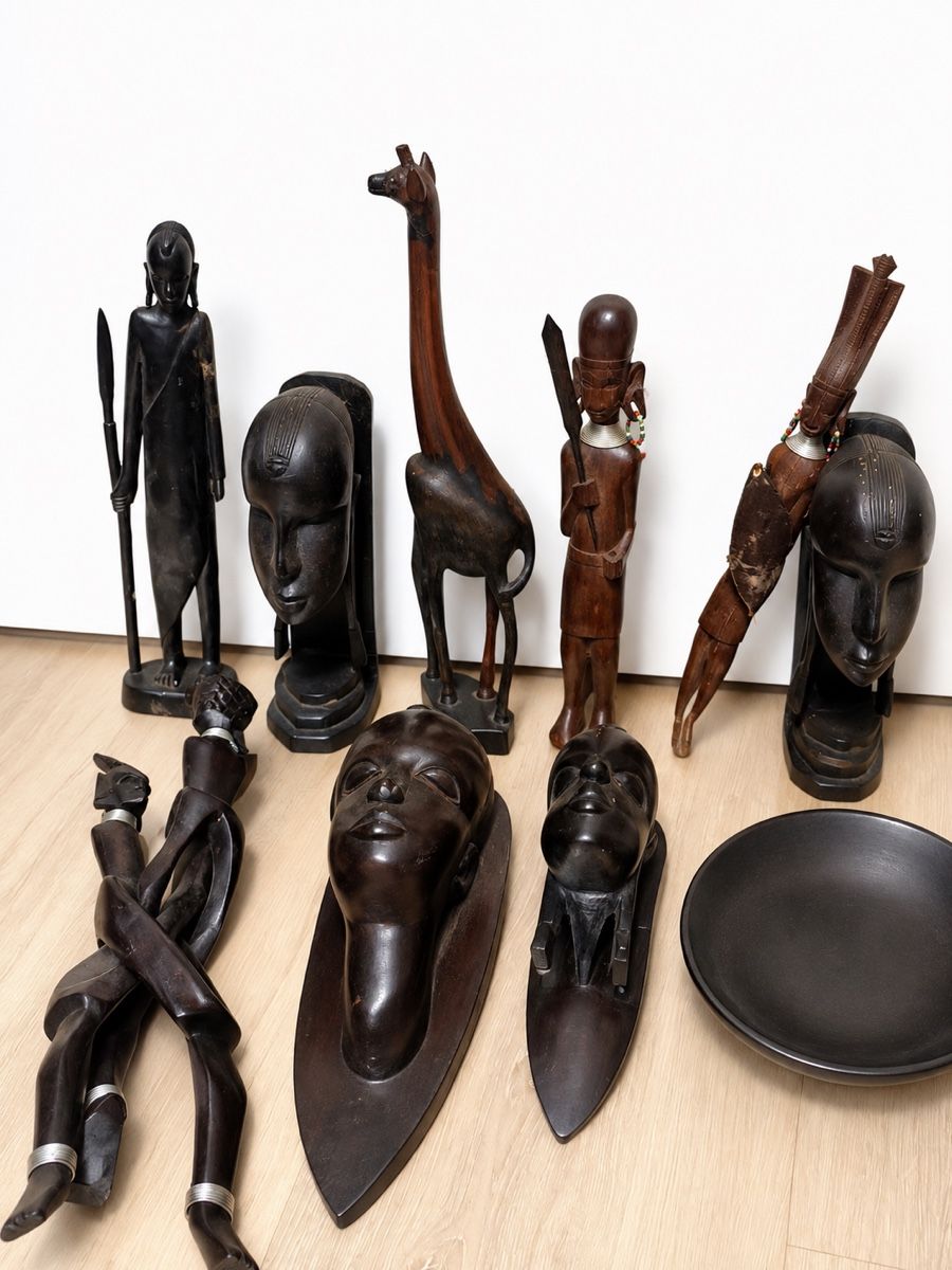 Xilografie: Afrikanische Holzfiguren – Nuovo e nell'imballaggio originale da Tennwil venduto da Zaylaaa