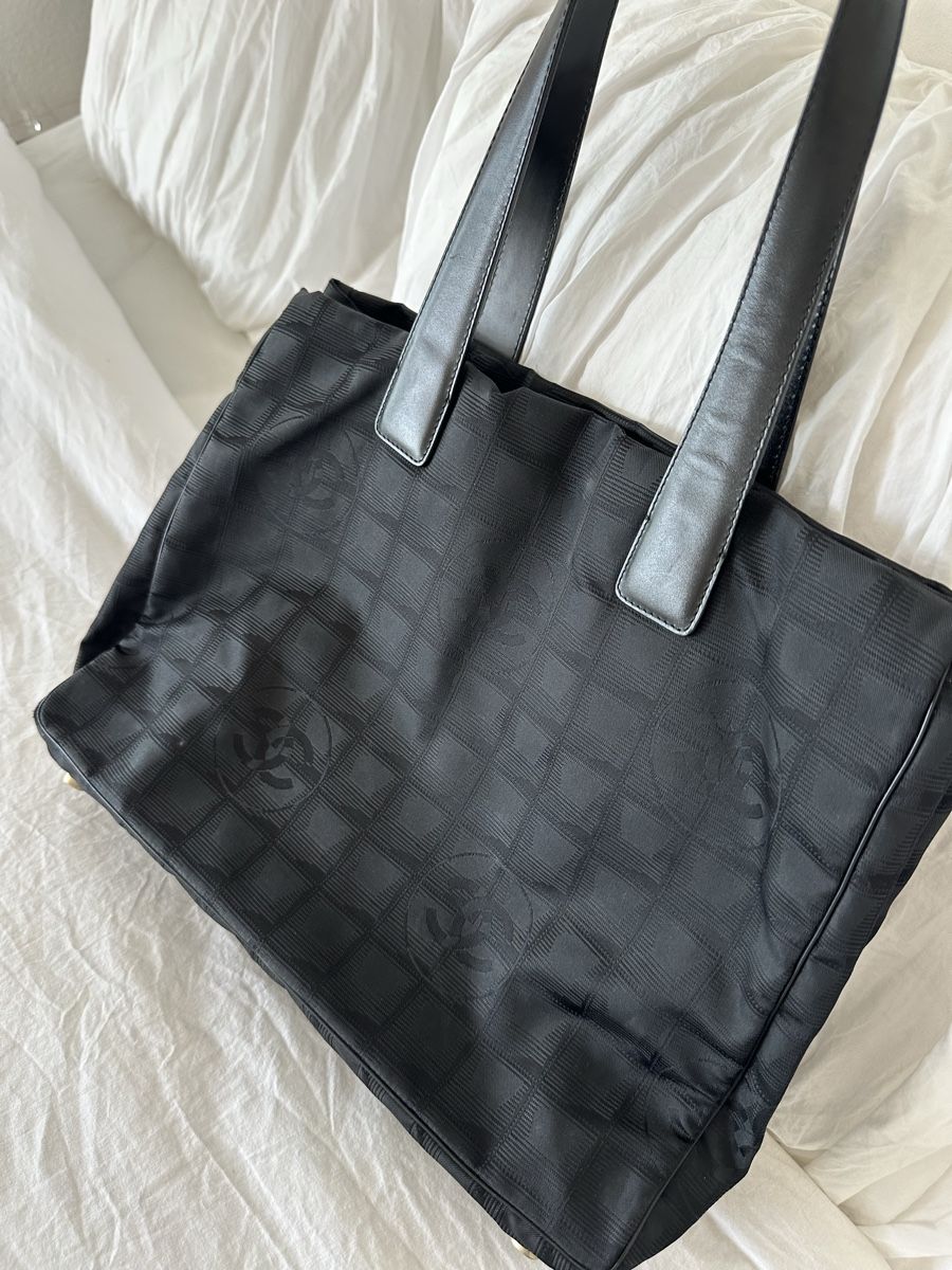 Chanel Borse da donna: vintage Chanel bag – Usato da Fribourg venduto da vale.vas 2